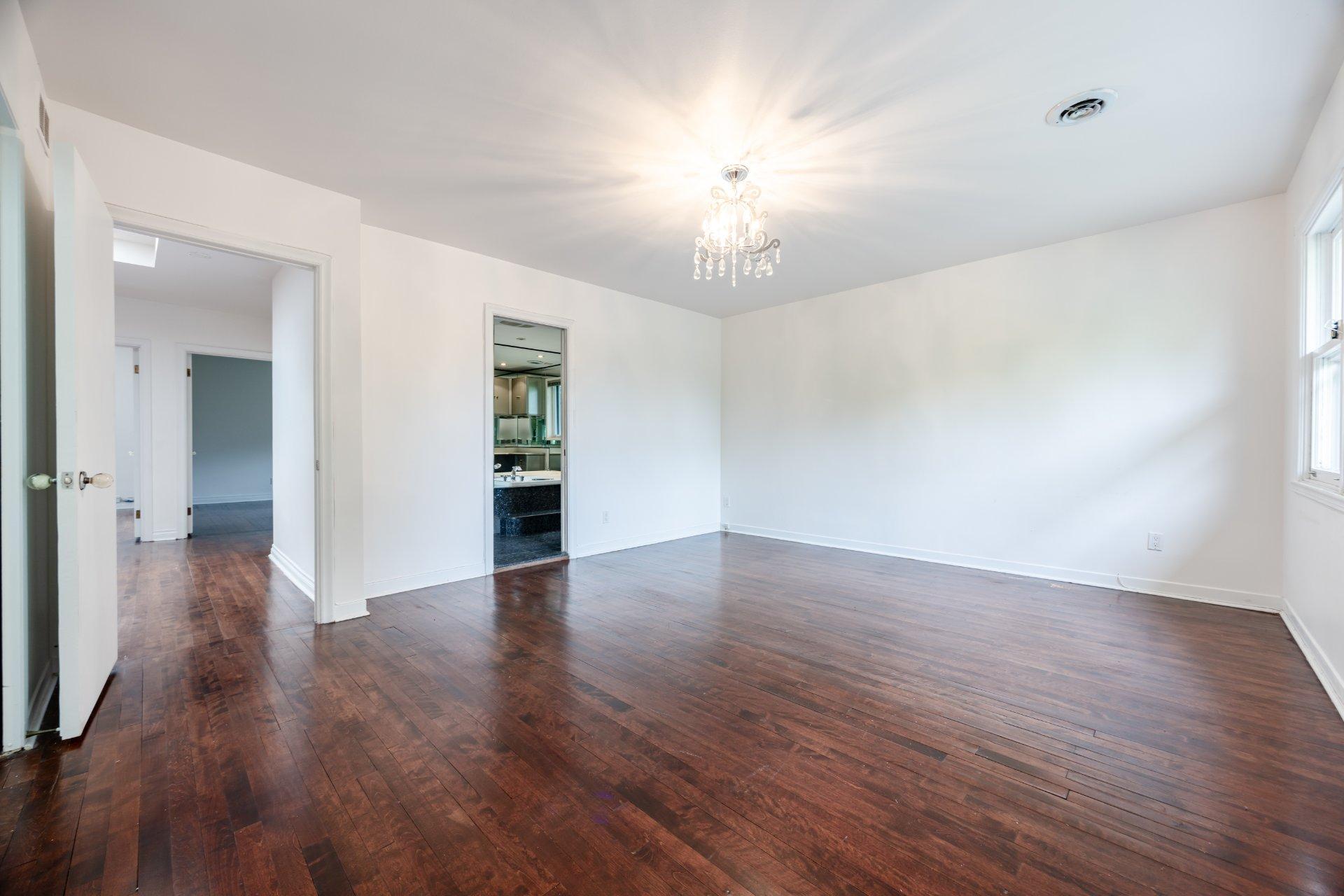 









372


Av. Revere

,
Mont-Royal,




QC
H3P1C3

