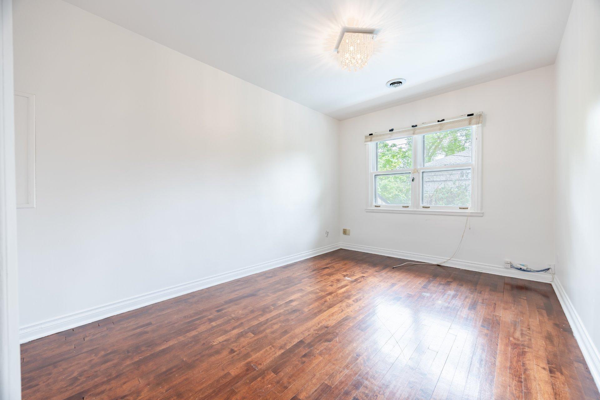 









372


Av. Revere

,
Mont-Royal,




QC
H3P1C3

