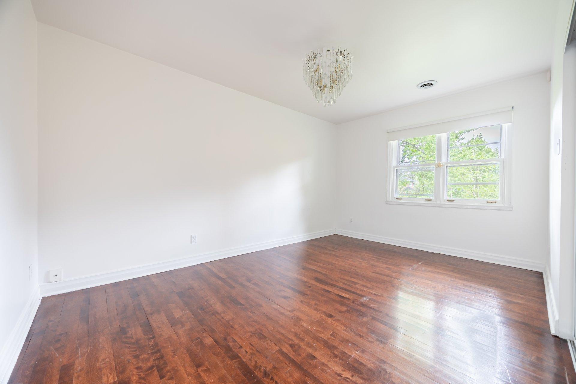 









372


Av. Revere

,
Mont-Royal,




QC
H3P1C3

