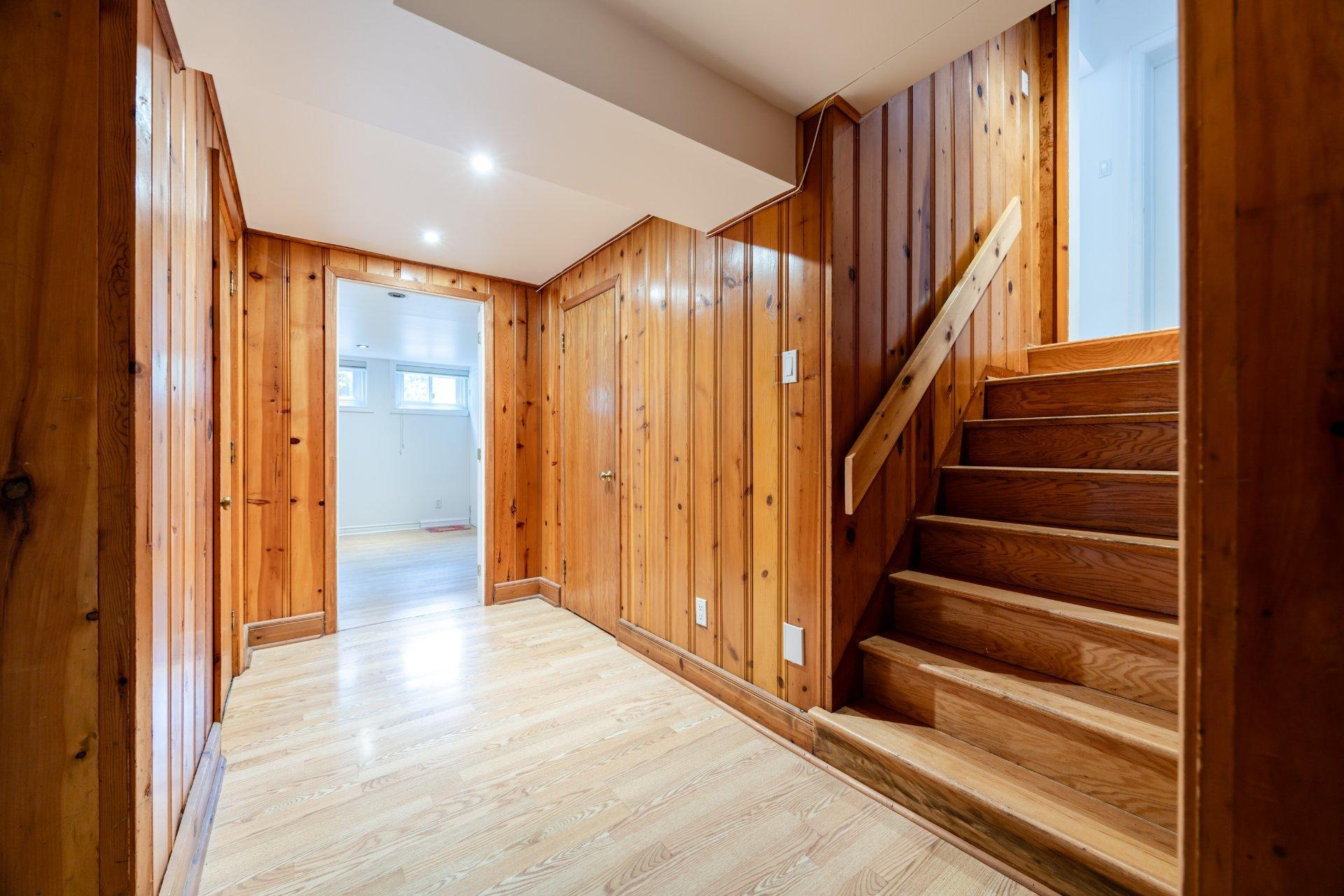 









372


Av. Revere

,
Mont-Royal,




QC
H3P1C3

