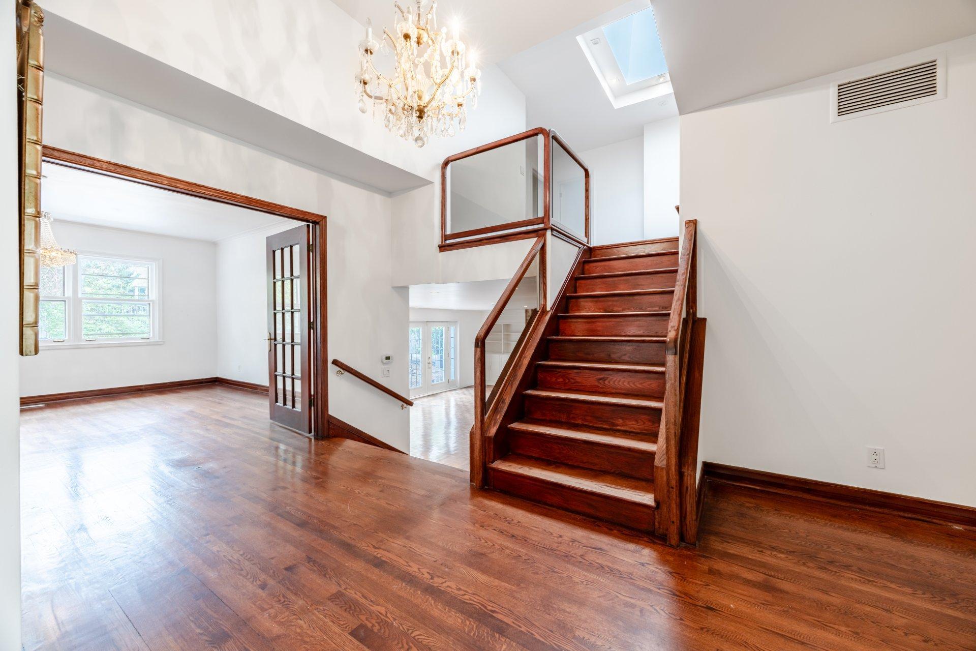 









372


Av. Revere

,
Mont-Royal,




QC
H3P1C3

