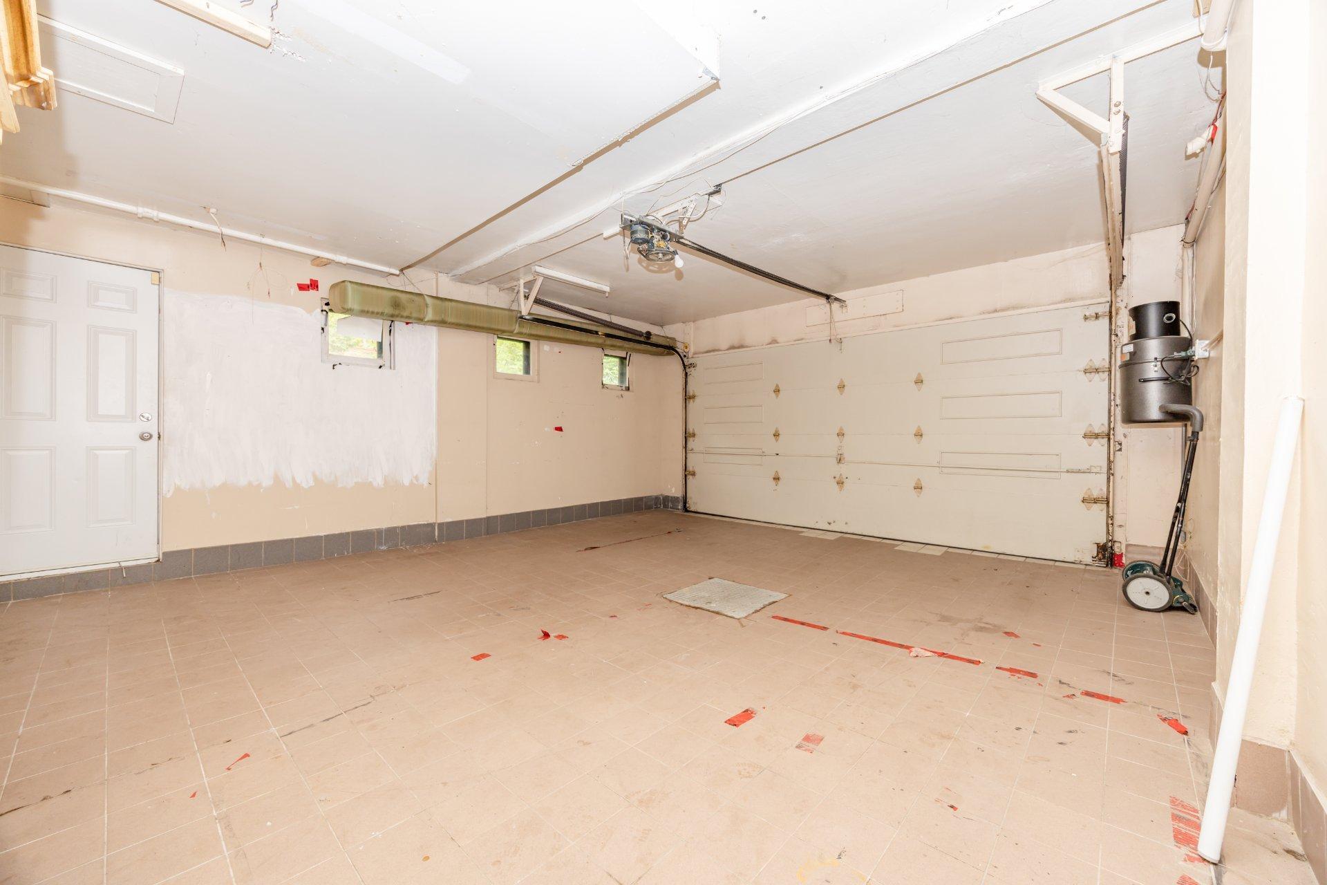 









372


Av. Revere

,
Mont-Royal,




QC
H3P1C3

