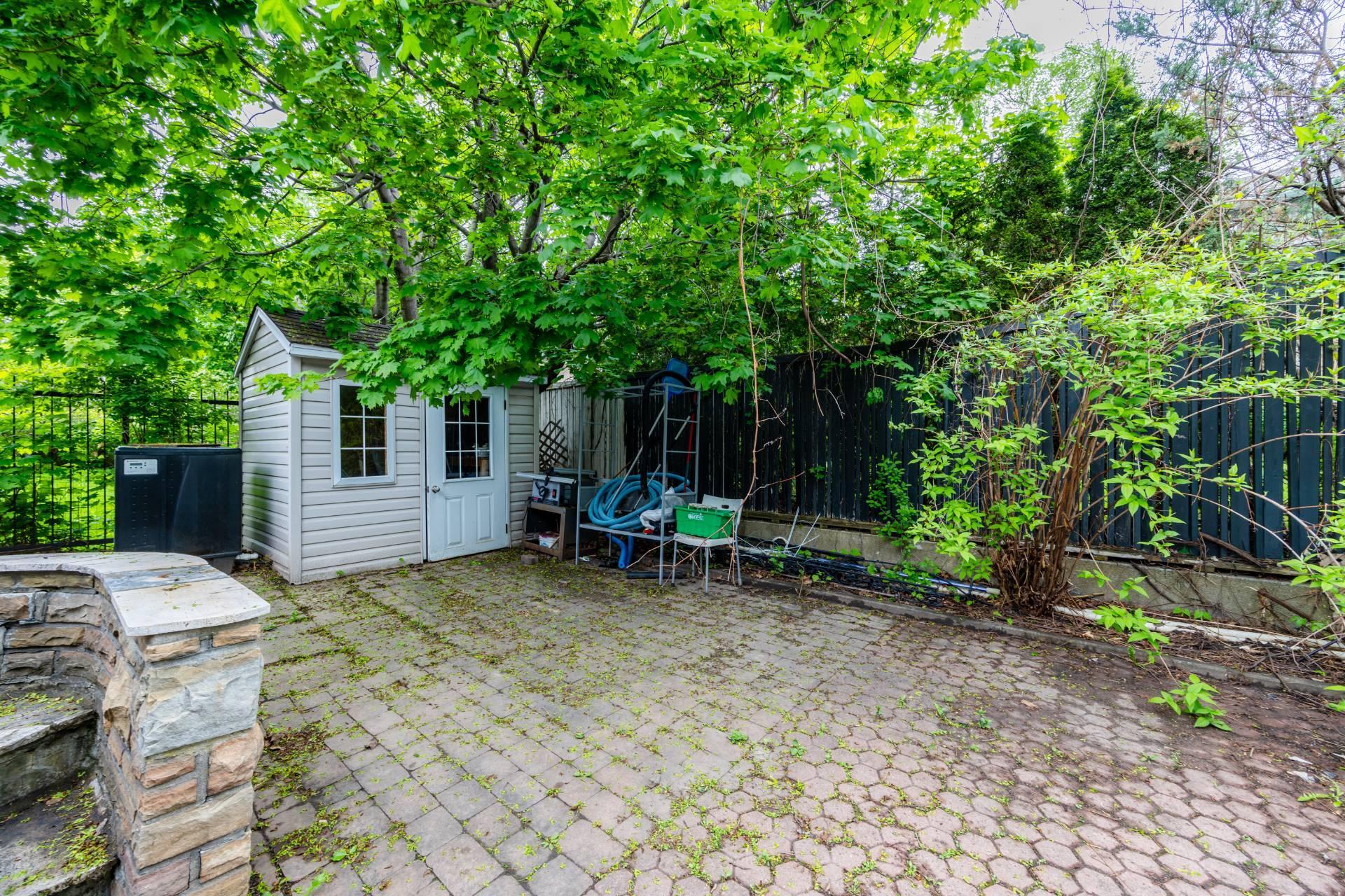 









372


Av. Revere

,
Mont-Royal,




QC
H3P1C3

