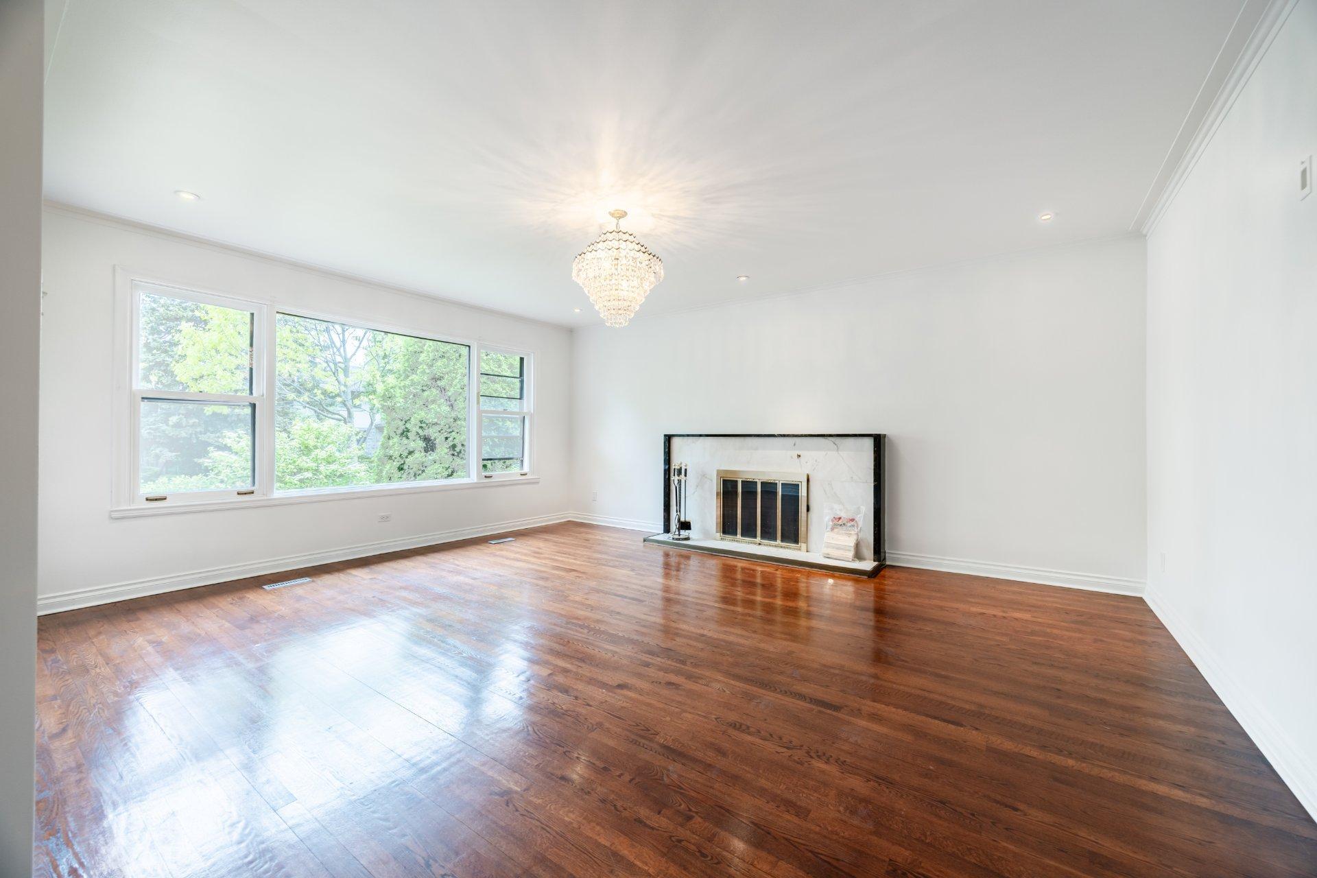 









372


Av. Revere

,
Mont-Royal,




QC
H3P1C3

