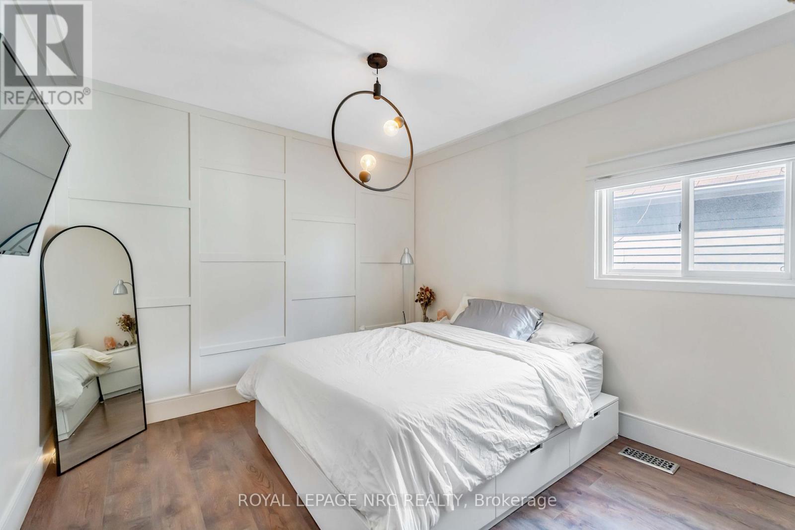 












44 GRANTHAM AVENUE S

,
St. Catharines (E. Chester),




Ontario
L2P3B4

