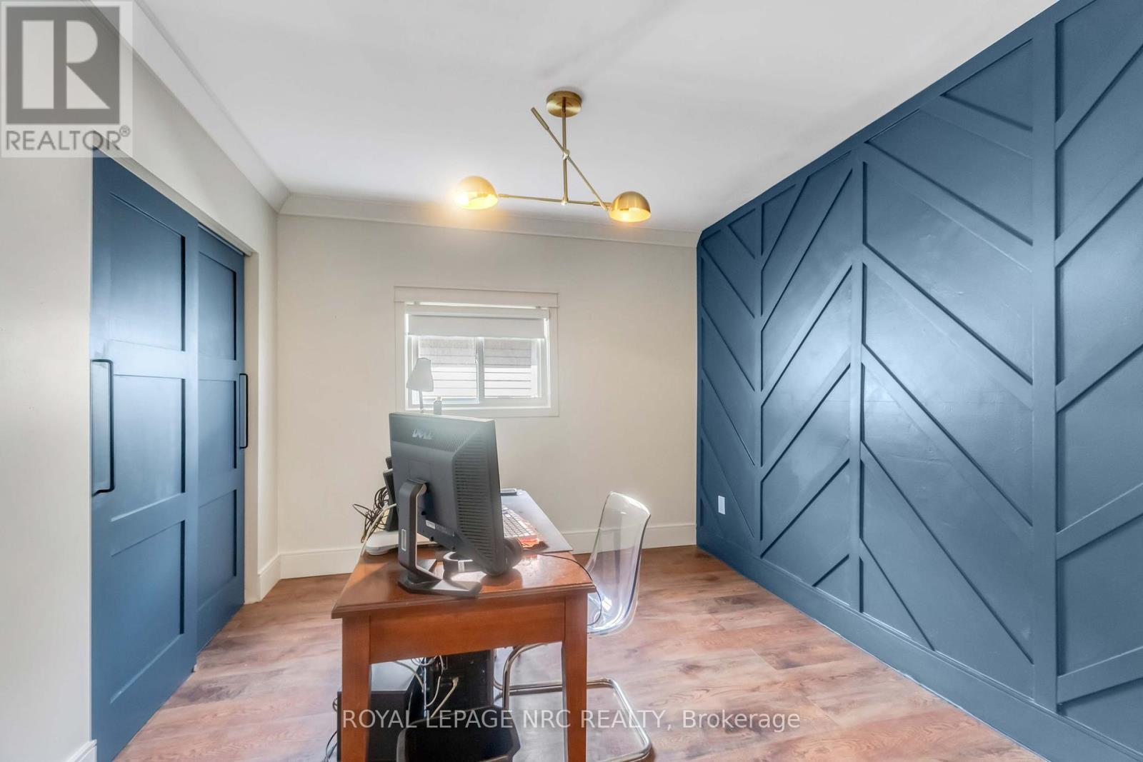












44 GRANTHAM AVENUE S

,
St. Catharines (E. Chester),




Ontario
L2P3B4

