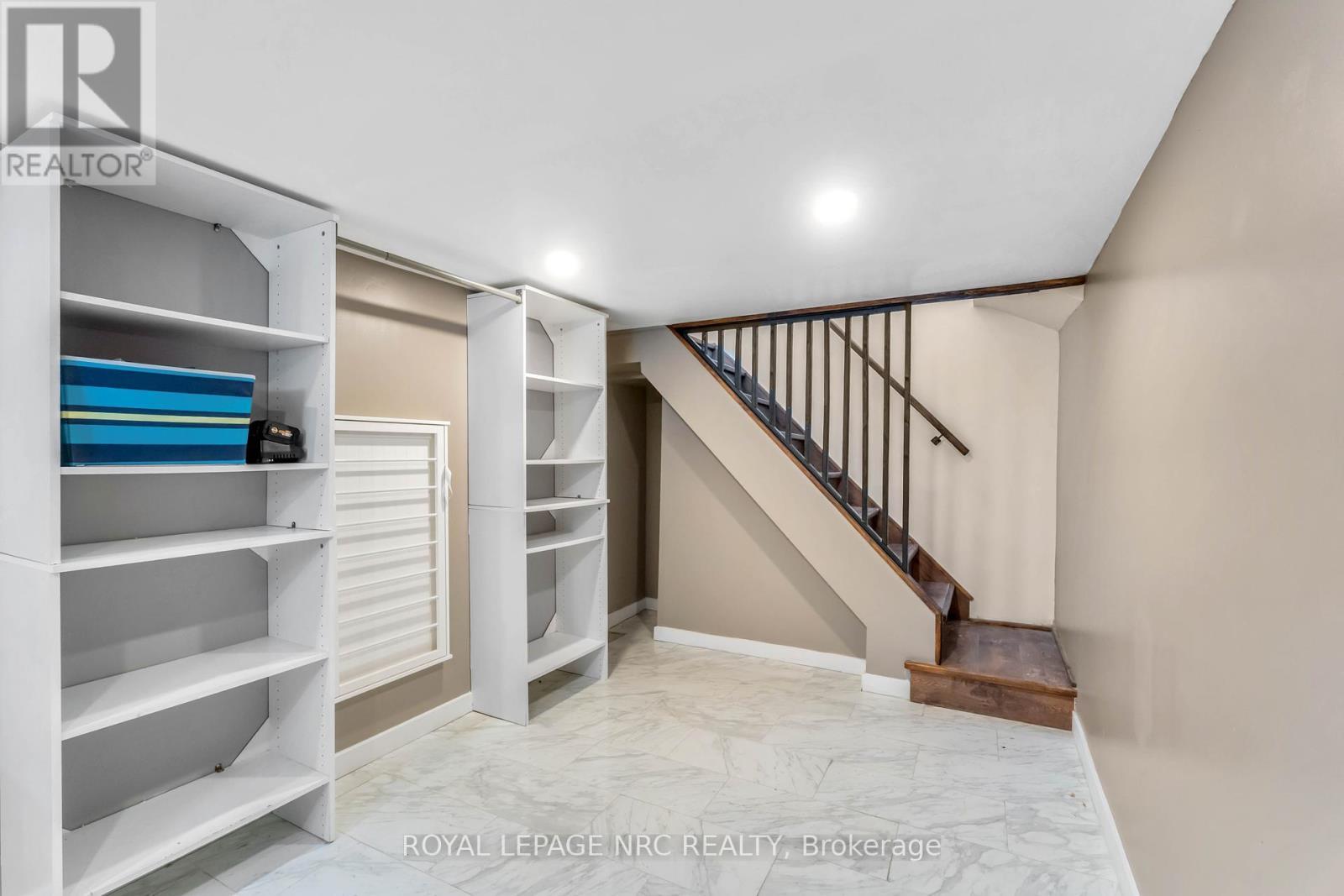 












44 GRANTHAM AVENUE S

,
St. Catharines (E. Chester),




Ontario
L2P3B4

