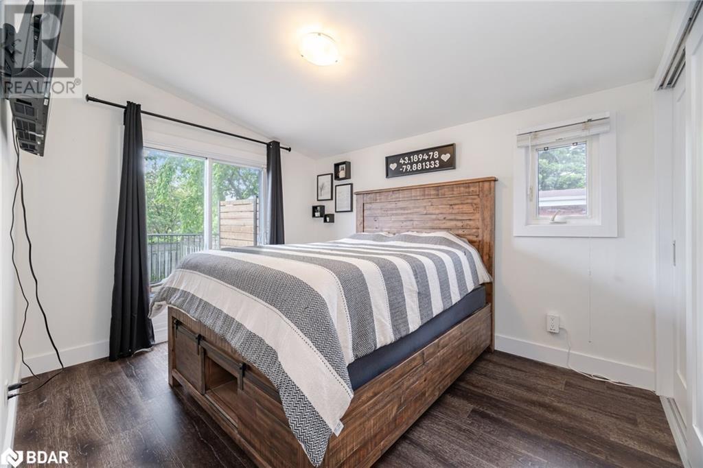












61 LAWFIELD Drive

,
Hamilton,




Ontario
L8V4C6

