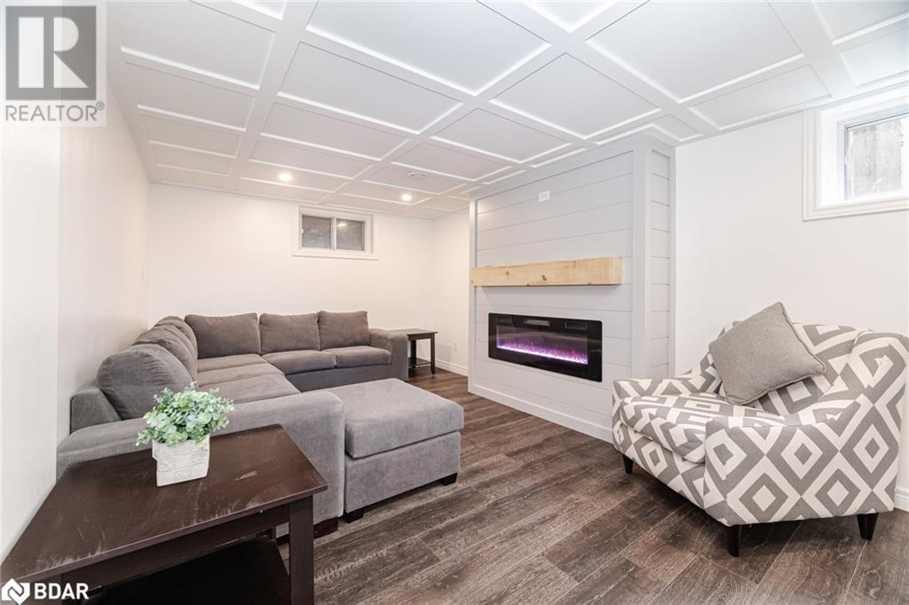 












61 LAWFIELD Drive

,
Hamilton,




Ontario
L8V4C6

