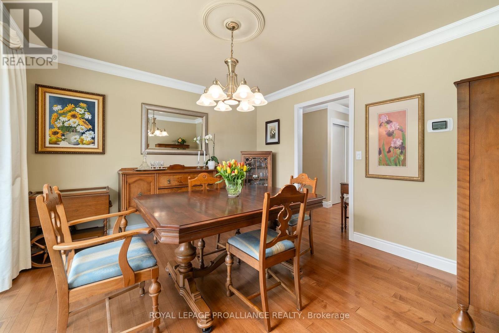 












3286 COUNTY ROAD 3

,
Prince Edward County (Ameliasburg Ward),




Ontario
K0K1L0

