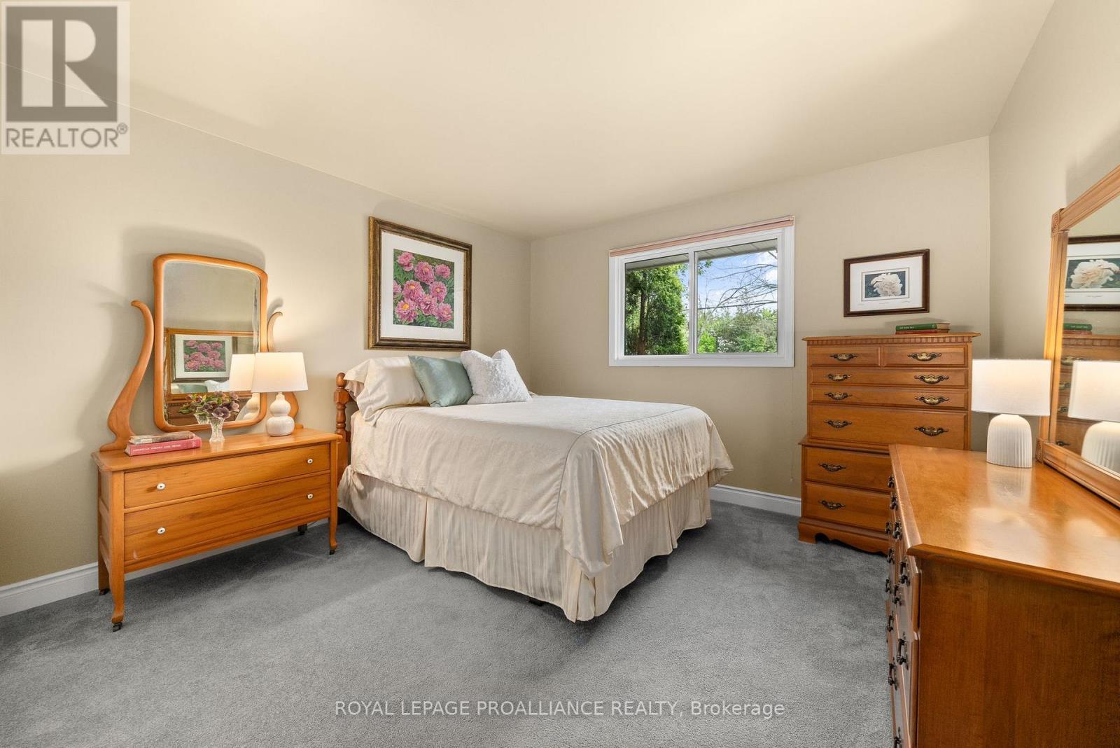 












3286 COUNTY ROAD 3

,
Prince Edward County (Ameliasburg Ward),




Ontario
K0K1L0

