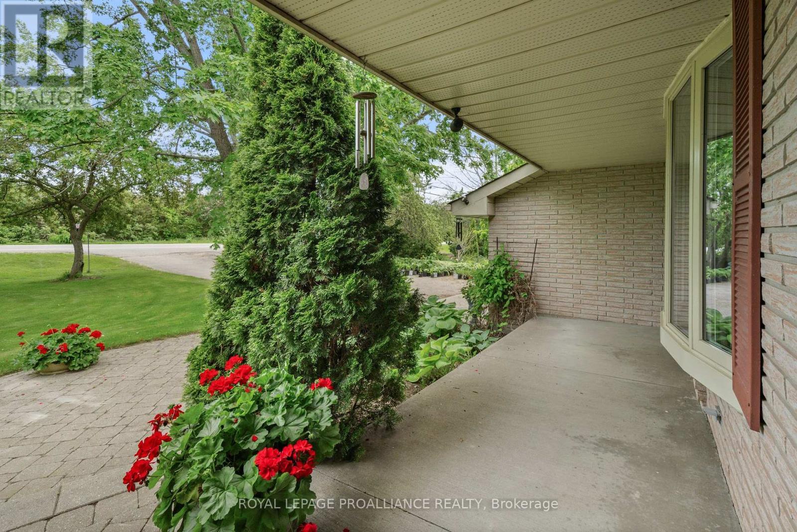 












3286 COUNTY ROAD 3

,
Prince Edward County (Ameliasburg Ward),




Ontario
K0K1L0

