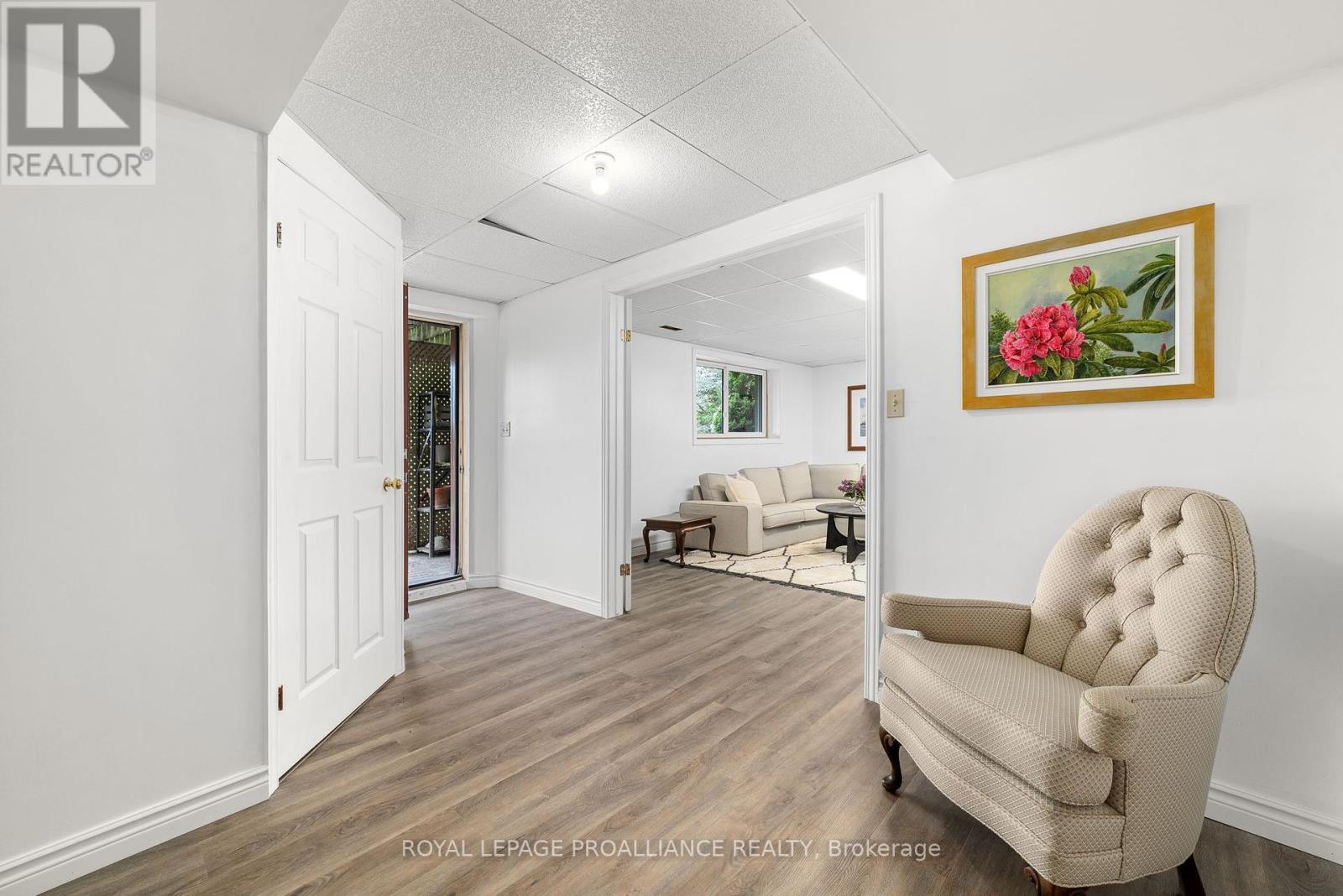 












3286 COUNTY ROAD 3

,
Prince Edward County (Ameliasburg Ward),




Ontario
K0K1L0

