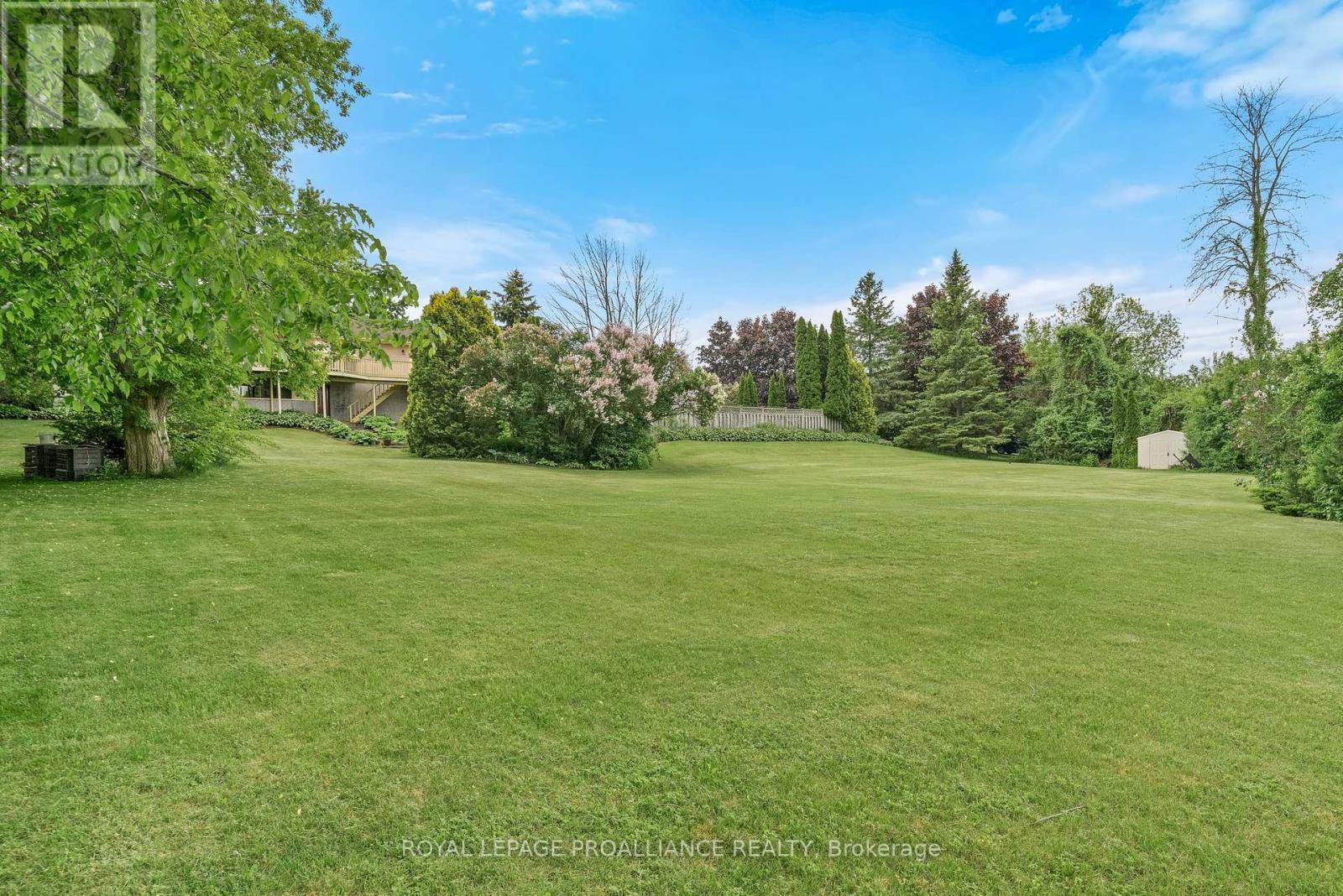 












3286 COUNTY ROAD 3

,
Prince Edward County (Ameliasburg Ward),




Ontario
K0K1L0

