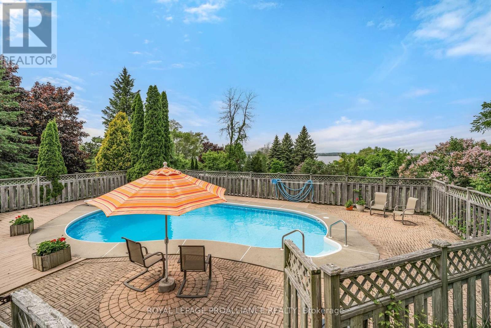 












3286 COUNTY ROAD 3

,
Prince Edward County (Ameliasburg Ward),




Ontario
K0K1L0

