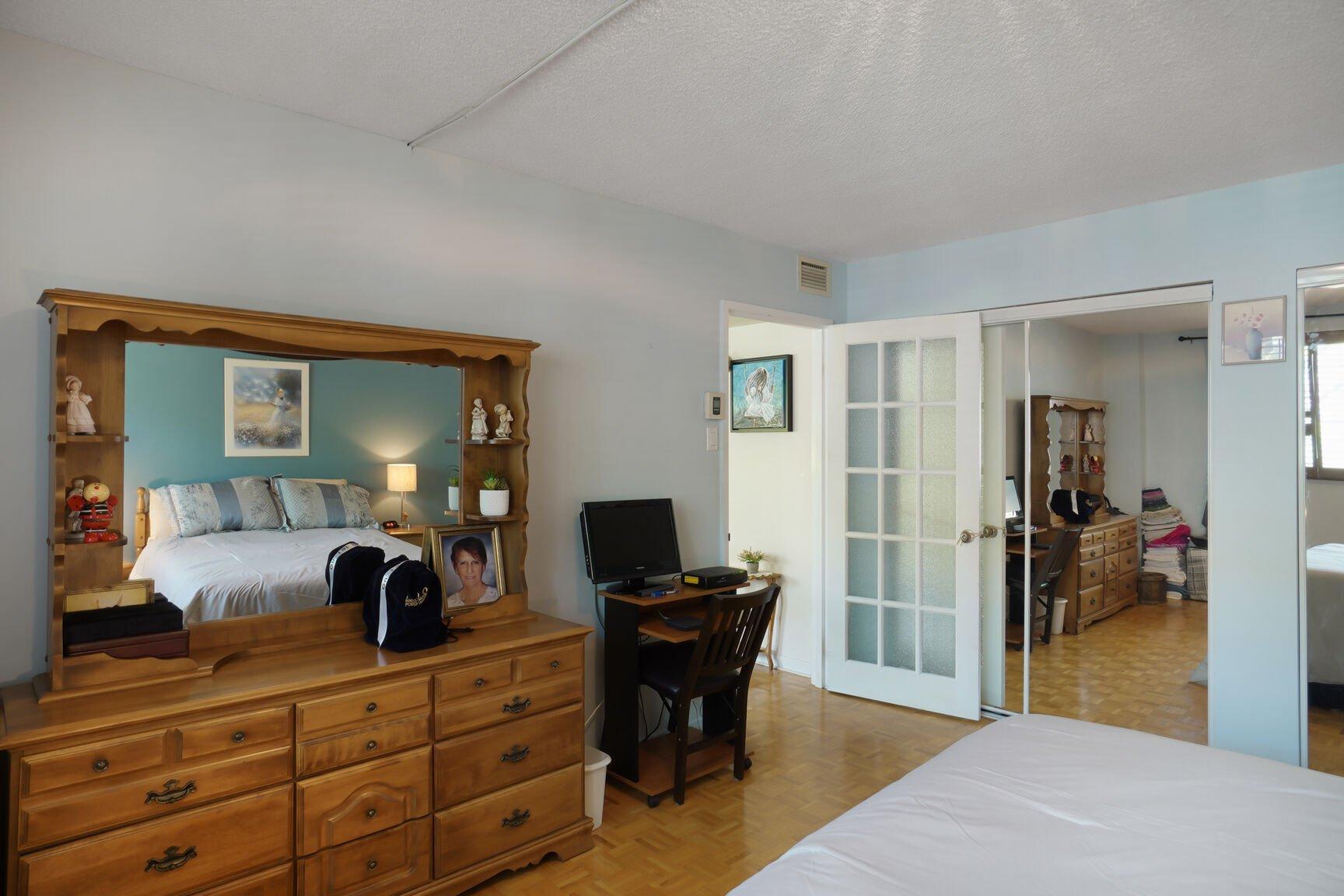 









6851


Boul. des Roseraies

, 405,
Montréal (Anjou),




QC
H1M3N3

