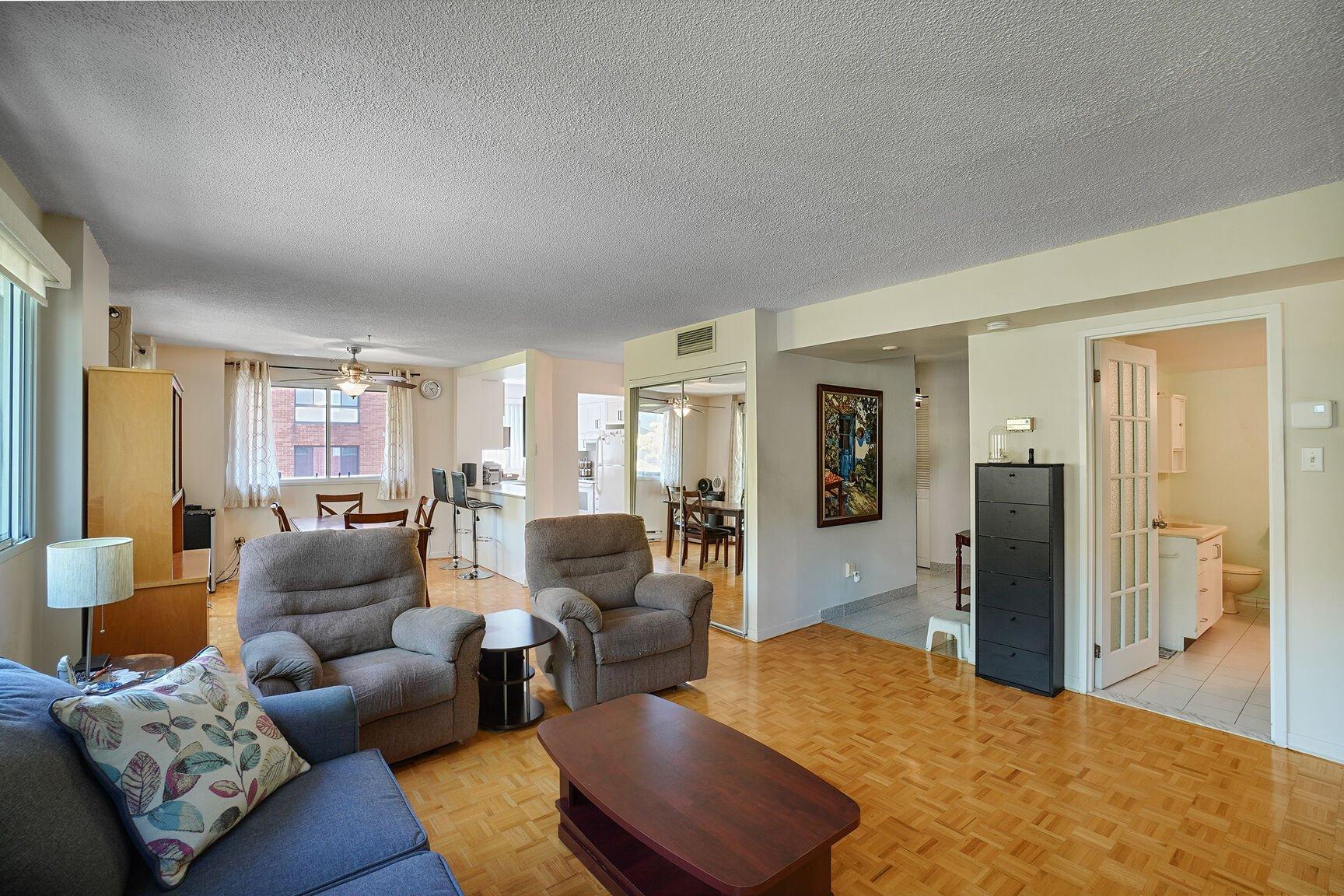 









6851


Boul. des Roseraies

, 405,
Montréal (Anjou),




QC
H1M3N3

