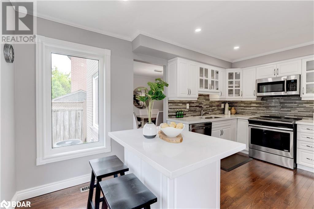 












3097 SWANSEA Drive

,
Oakville,




Ontario
L6L6H7


