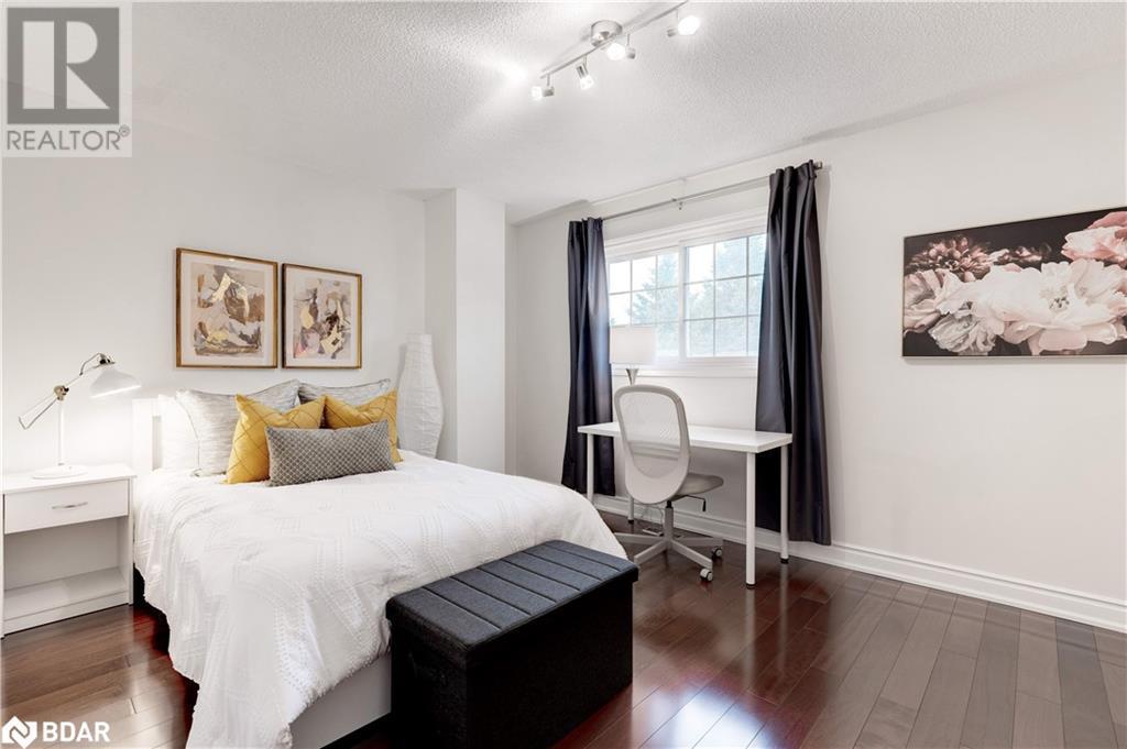 












3097 SWANSEA Drive

,
Oakville,




Ontario
L6L6H7

