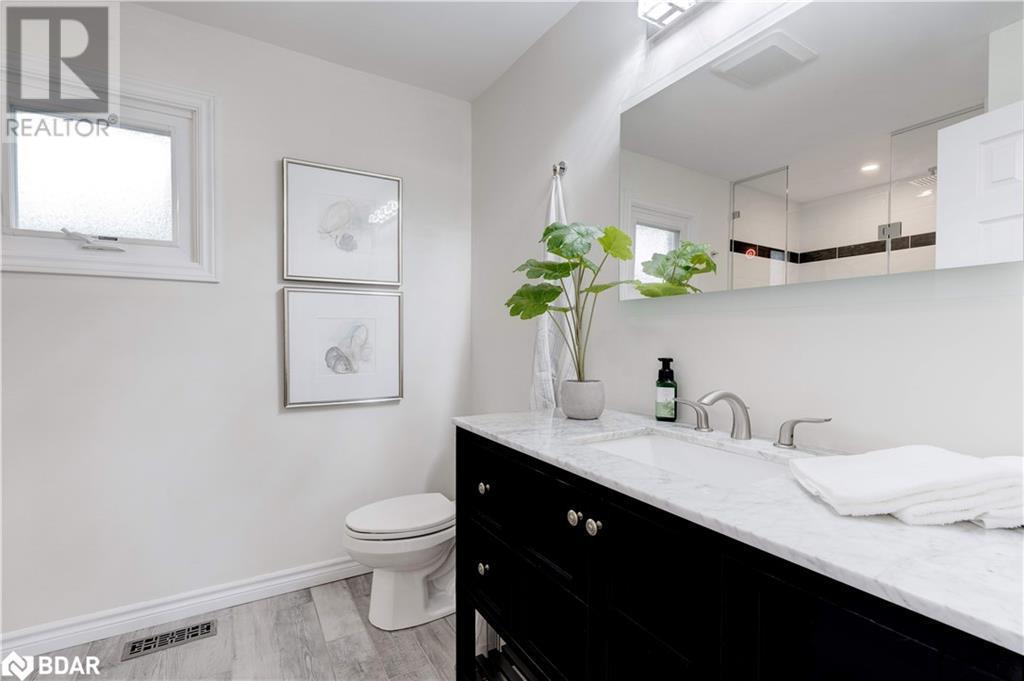 












3097 SWANSEA Drive

,
Oakville,




Ontario
L6L6H7

