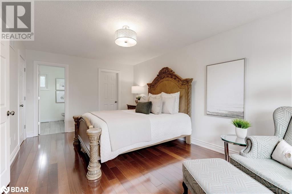 












3097 SWANSEA Drive

,
Oakville,




Ontario
L6L6H7

