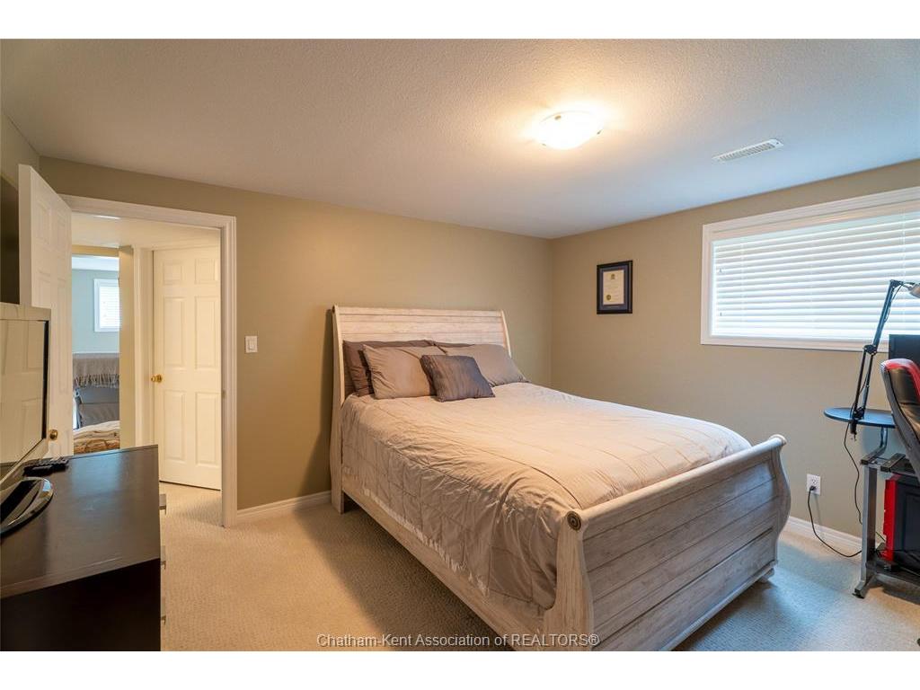 









433


Keil

Trail North,
Chatham,




ON
N7L 5R2

