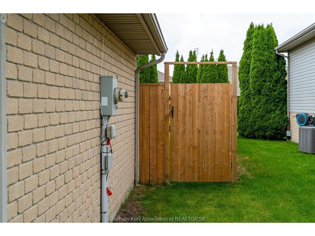 









433


Keil

Trail North,
Chatham,




ON
N7L 5R2

