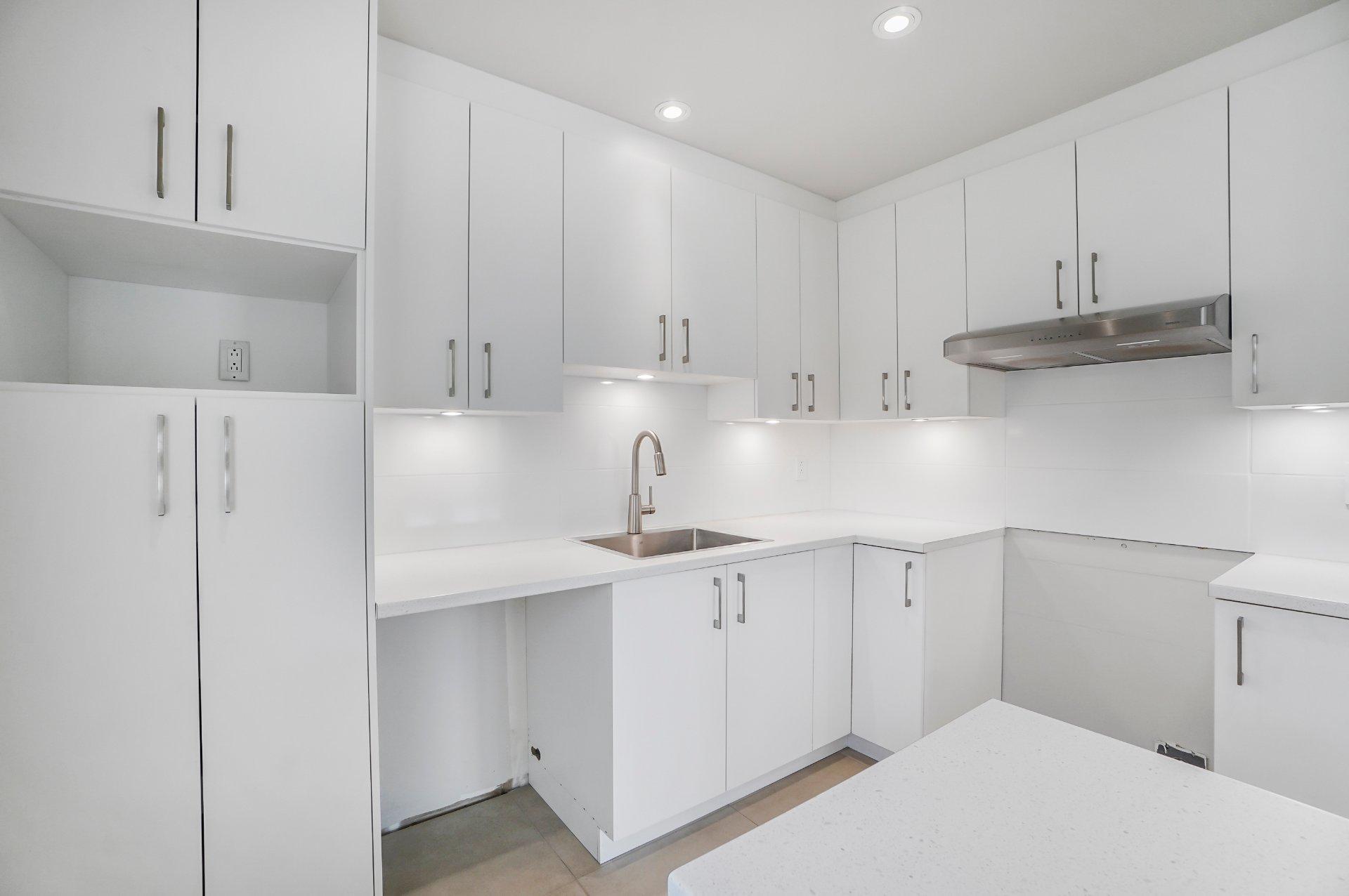 









5270


Rue Riviera

, 306,
Montréal (Pierrefonds-Roxboro),




QC
H8Z3H2

