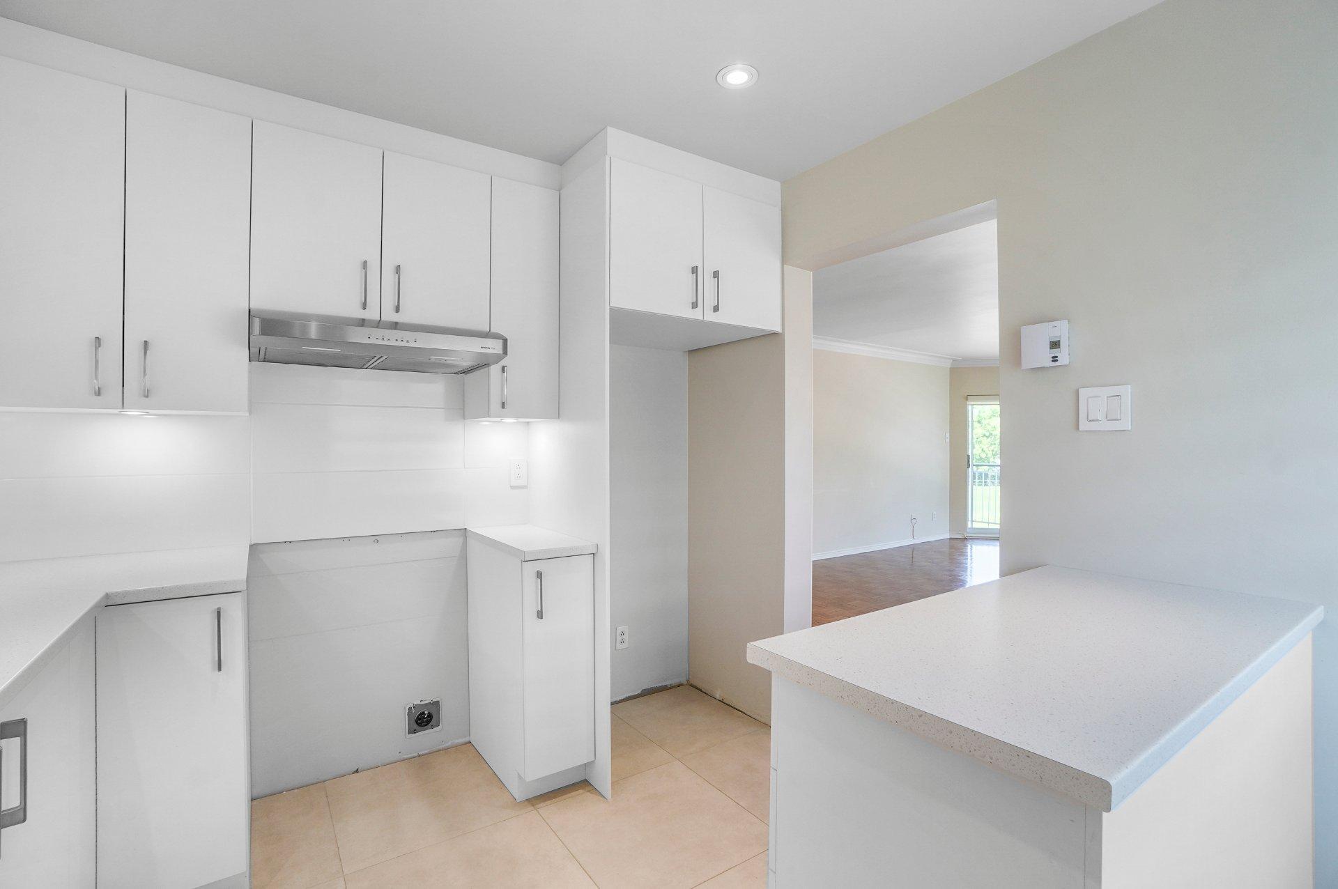 









5270


Rue Riviera

, 306,
Montréal (Pierrefonds-Roxboro),




QC
H8Z3H2

