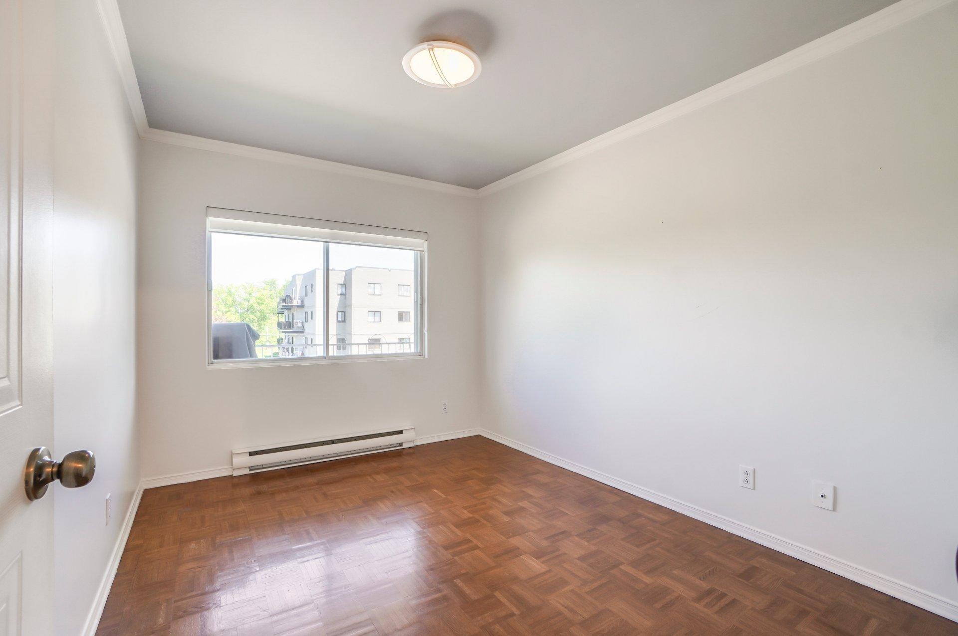 









5270


Rue Riviera

, 306,
Montréal (Pierrefonds-Roxboro),




QC
H8Z3H2

