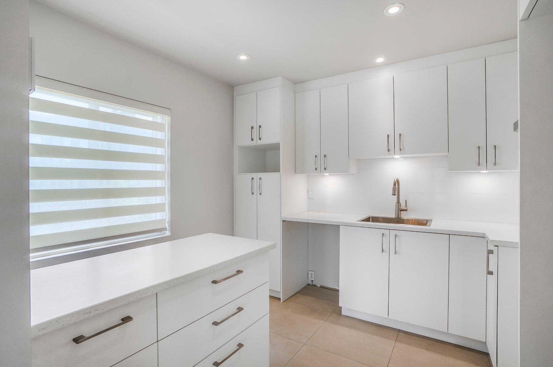









5270


Rue Riviera

, 306,
Montréal (Pierrefonds-Roxboro),




QC
H8Z3H2

