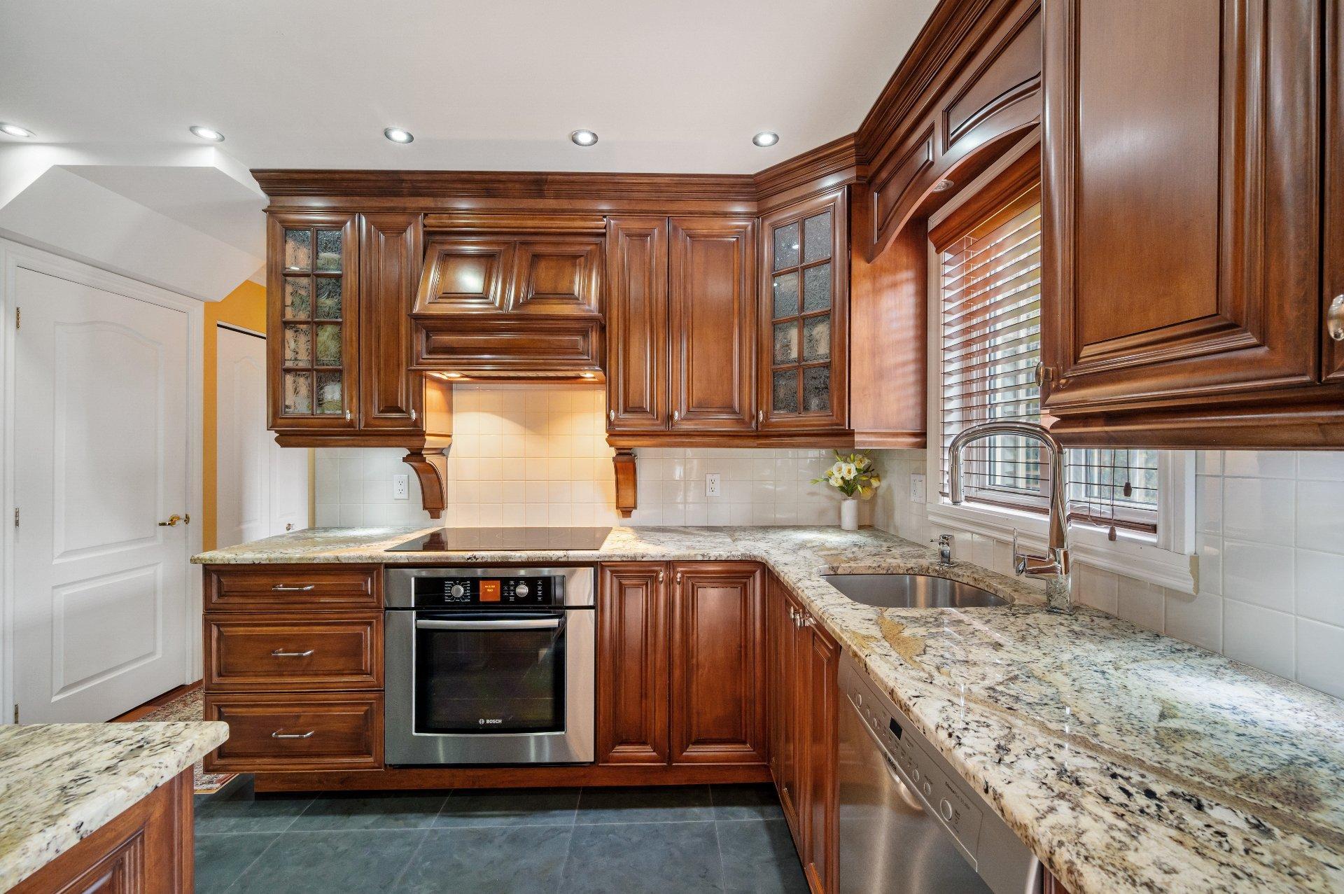 









1334


Rue des Peupliers

,
Mont-Saint-Hilaire,




QC
J3G2W3

