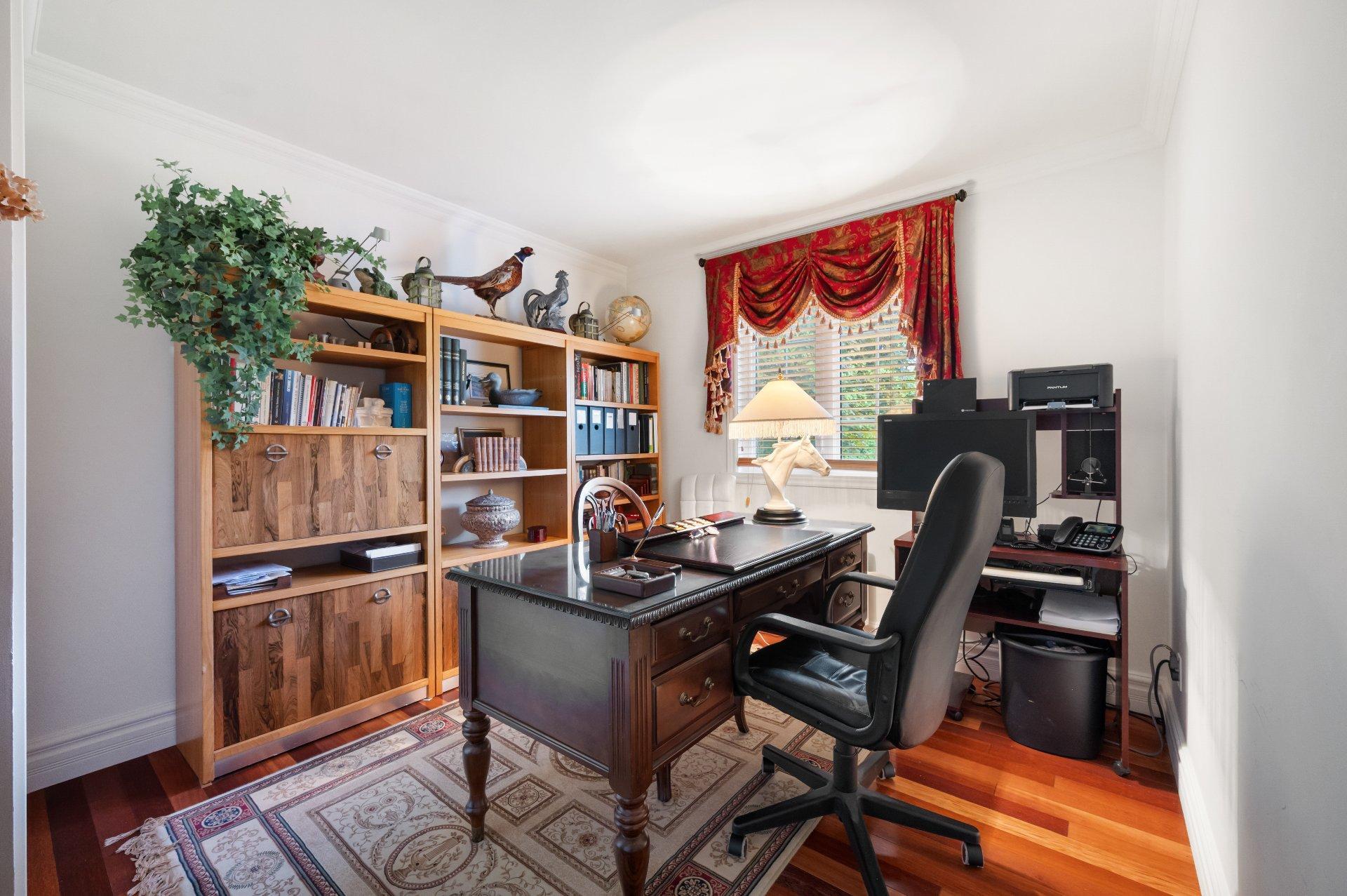 









1334


Rue des Peupliers

,
Mont-Saint-Hilaire,




QC
J3G2W3

