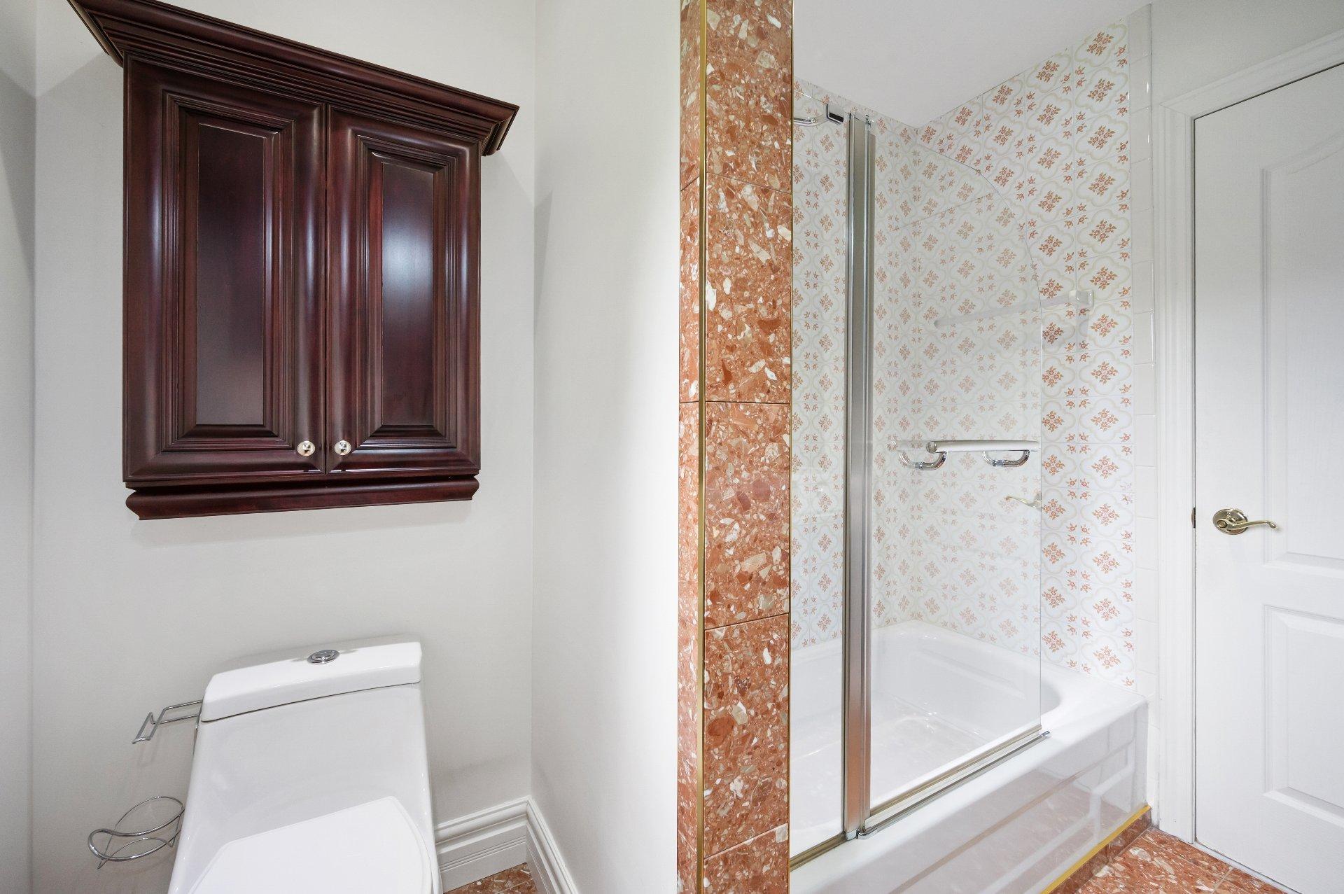 









1334


Rue des Peupliers

,
Mont-Saint-Hilaire,




QC
J3G2W3

