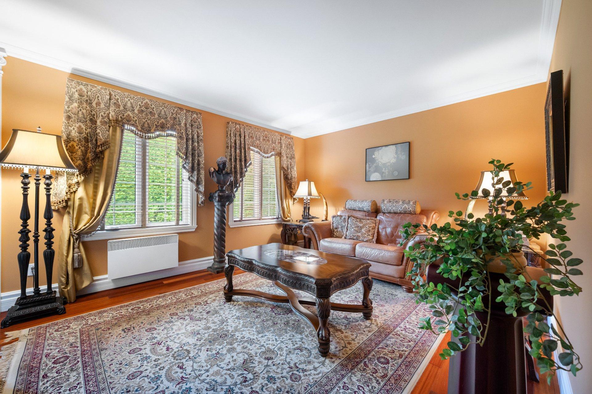 









1334


Rue des Peupliers

,
Mont-Saint-Hilaire,




QC
J3G2W3

