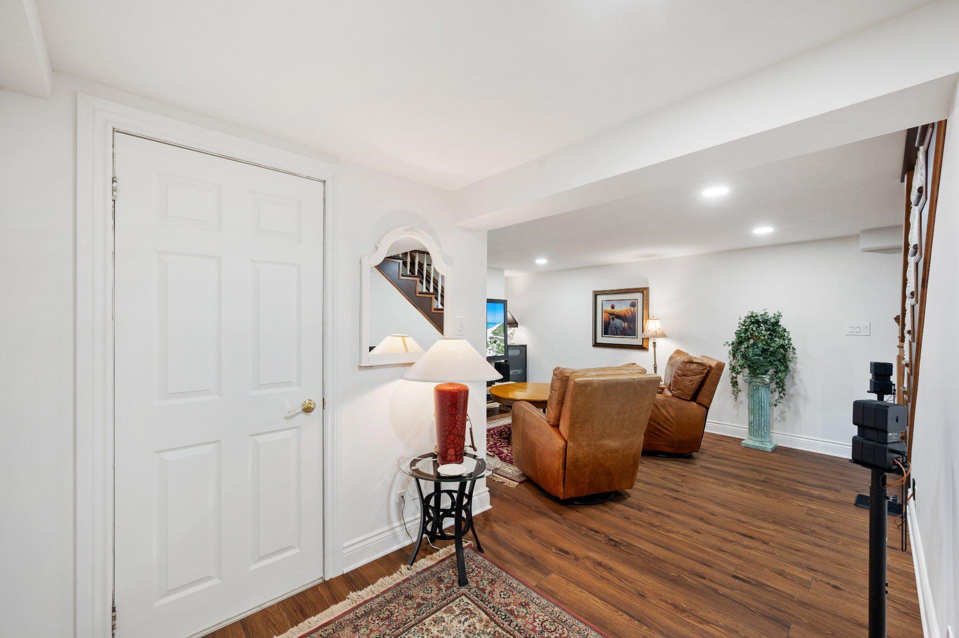 









1334


Rue des Peupliers

,
Mont-Saint-Hilaire,




QC
J3G2W3

