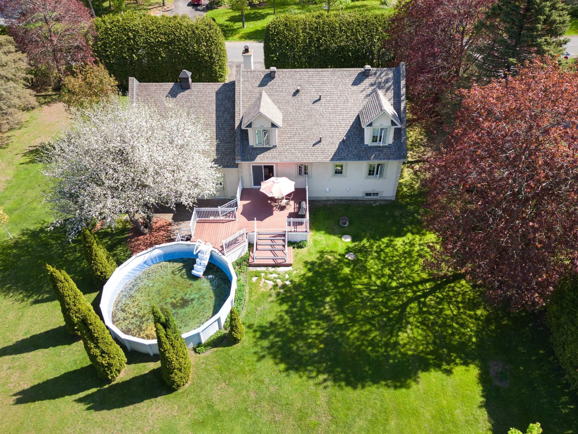 









1334


Rue des Peupliers

,
Mont-Saint-Hilaire,




QC
J3G2W3

