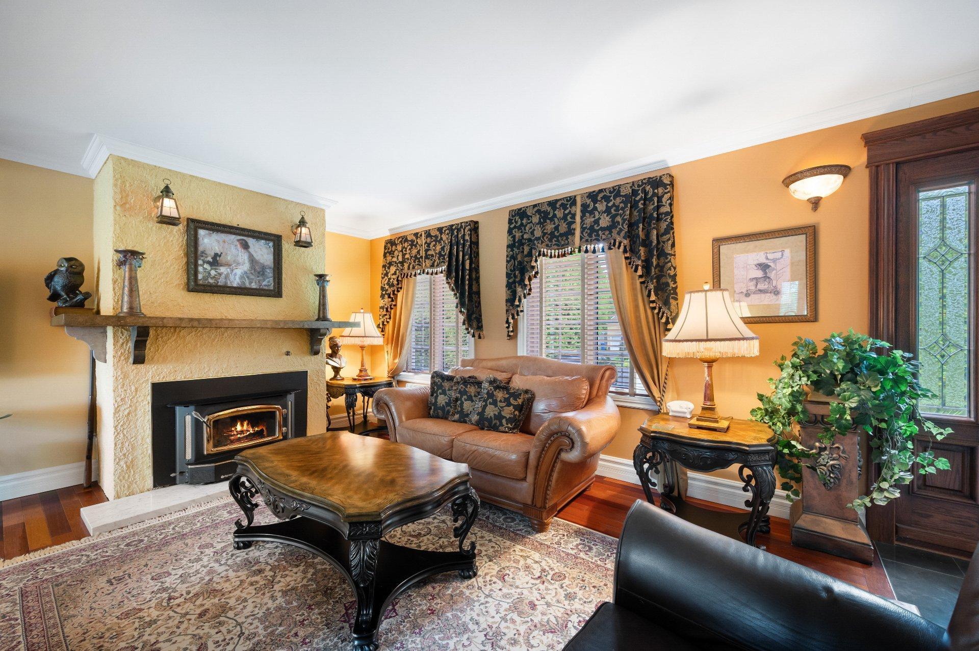 









1334


Rue des Peupliers

,
Mont-Saint-Hilaire,




QC
J3G2W3

