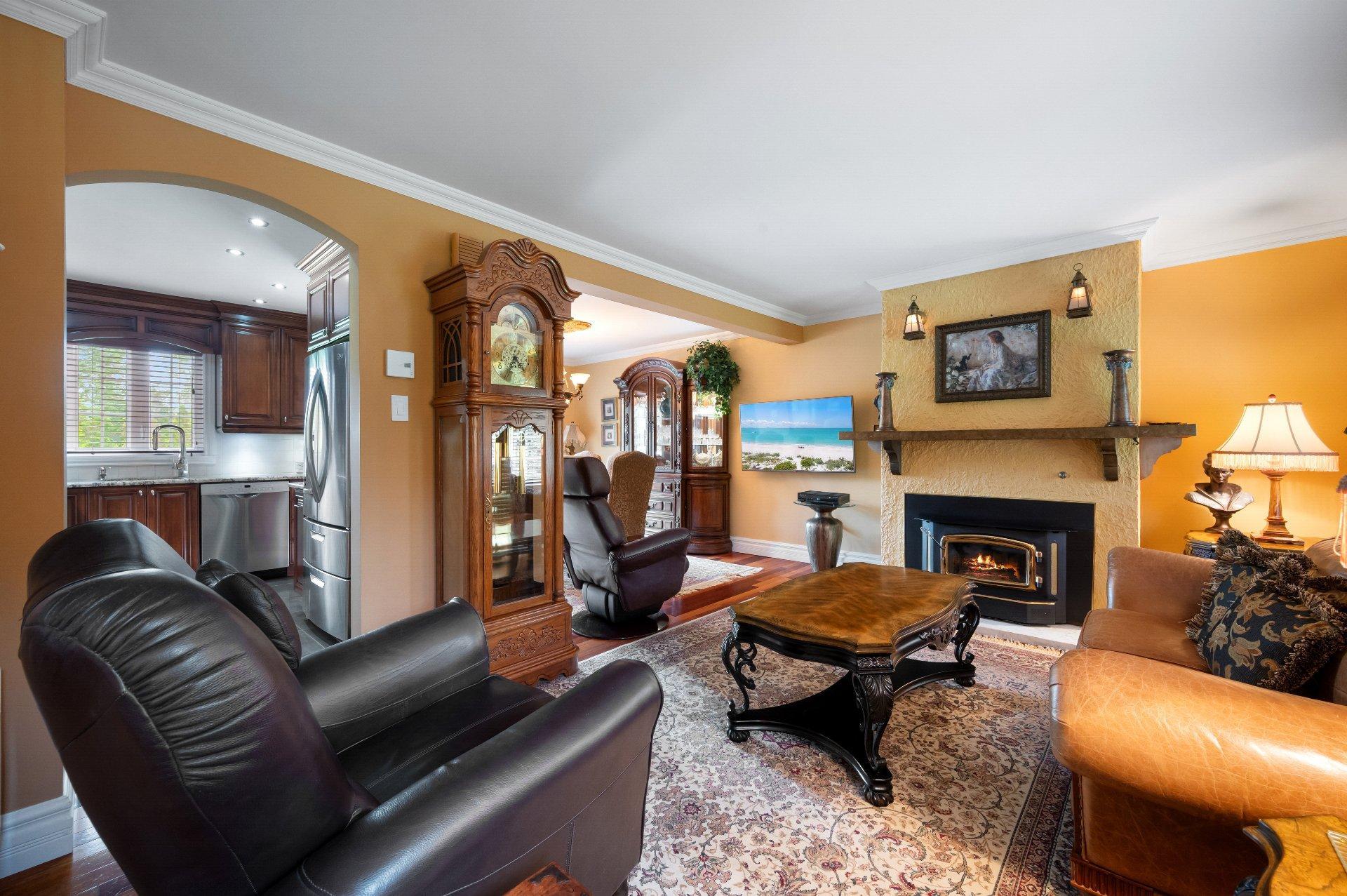 









1334


Rue des Peupliers

,
Mont-Saint-Hilaire,




QC
J3G2W3

