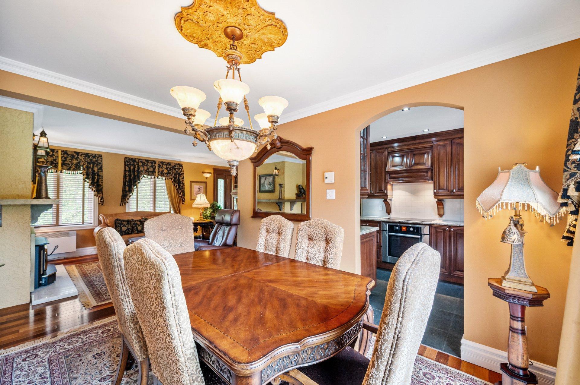 









1334


Rue des Peupliers

,
Mont-Saint-Hilaire,




QC
J3G2W3

