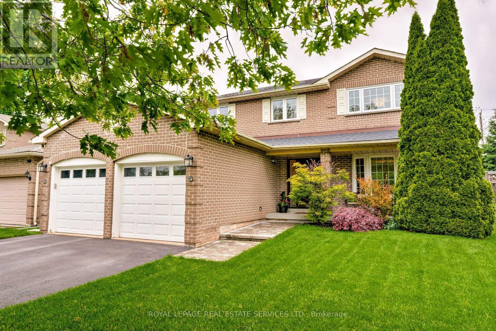 












3097 SWANSEA DRIVE

,
Oakville,




Ontario
L6L6H7

