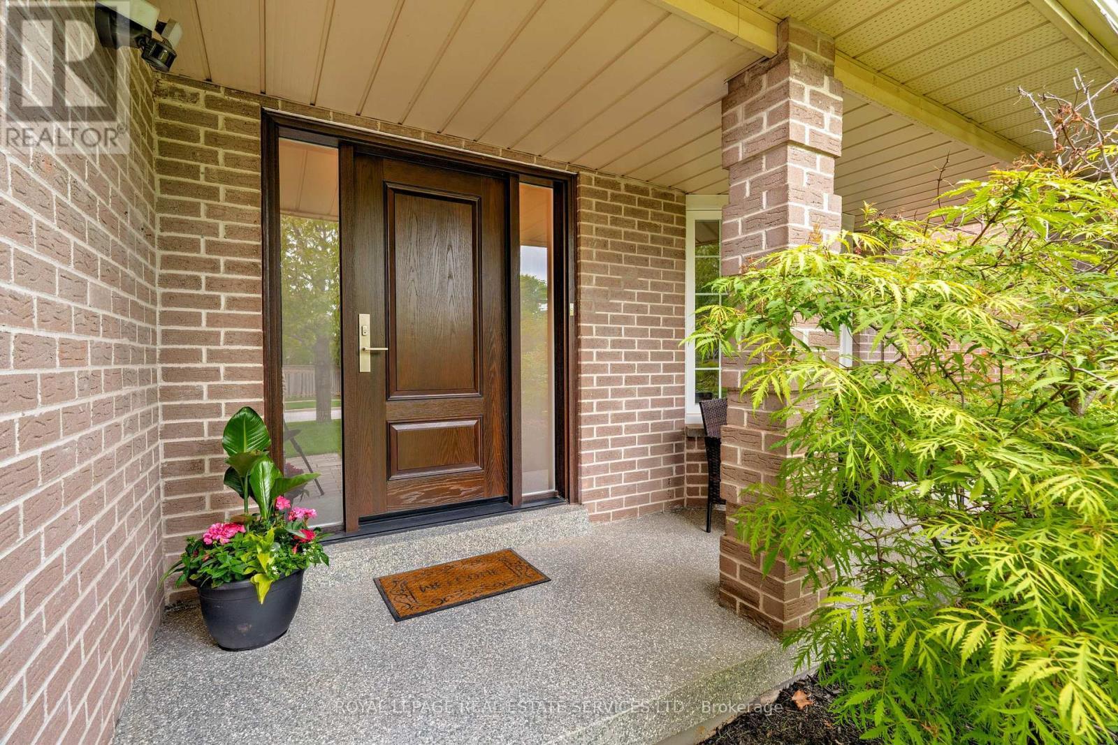 












3097 SWANSEA DRIVE

,
Oakville,




Ontario
L6L6H7

