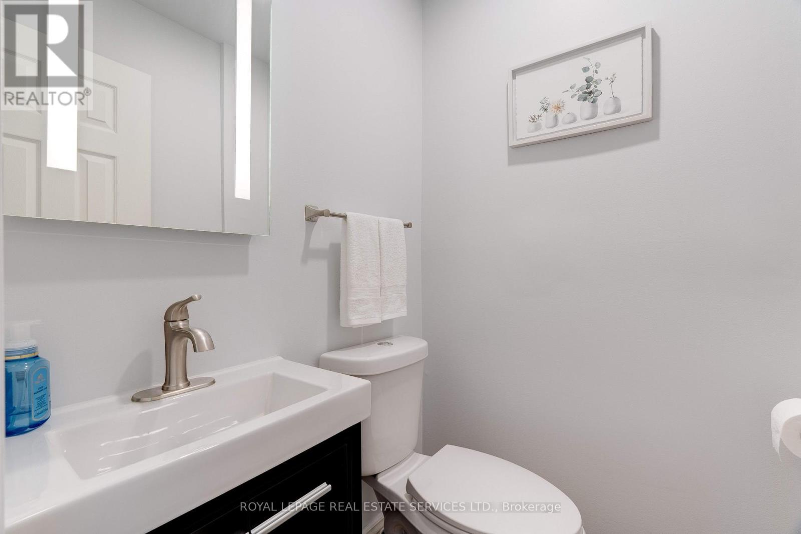 












3097 SWANSEA DRIVE

,
Oakville,




Ontario
L6L6H7

