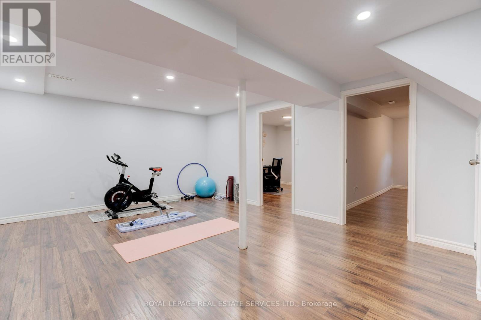 












3097 SWANSEA DRIVE

,
Oakville,




Ontario
L6L6H7

