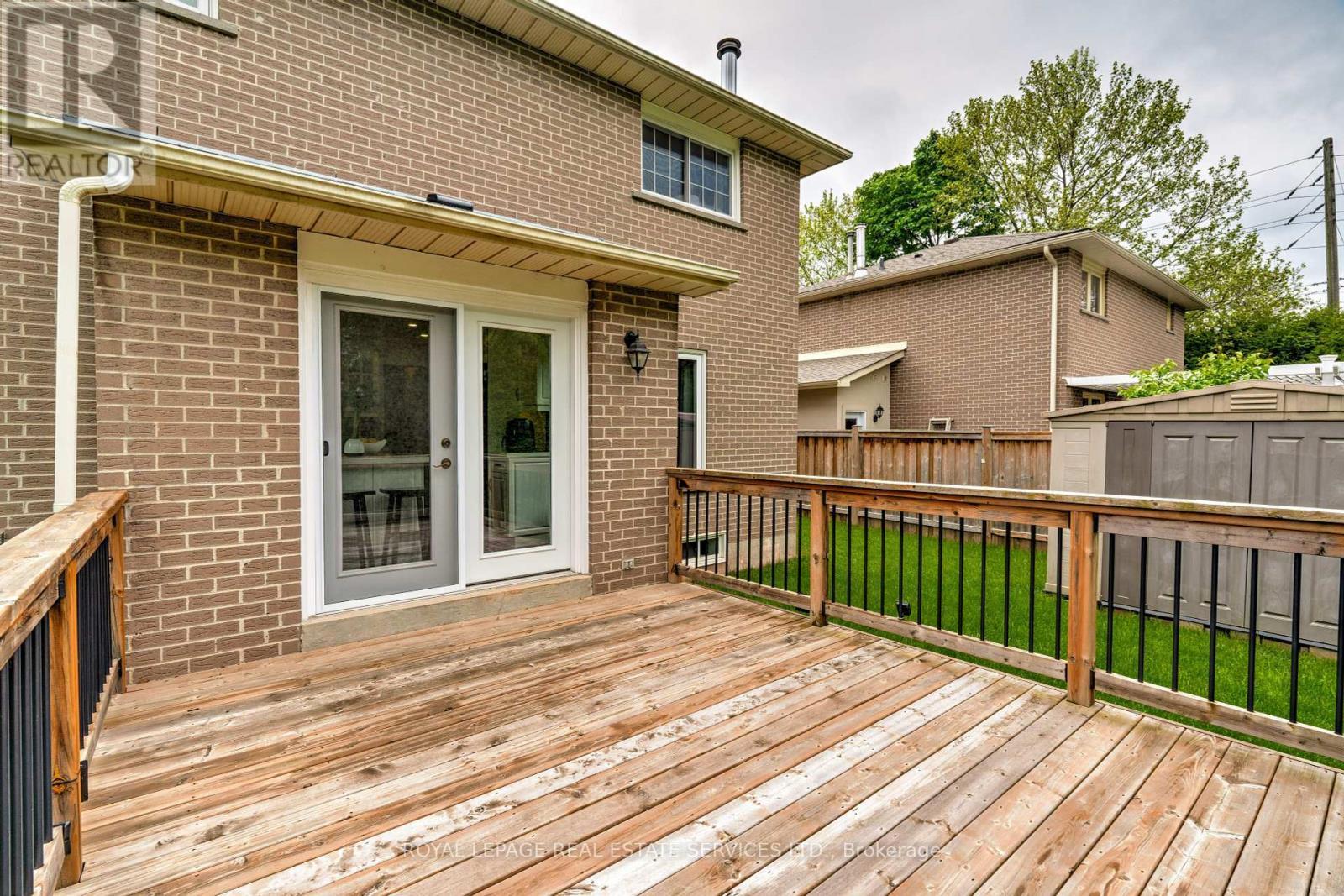 












3097 SWANSEA DRIVE

,
Oakville,




Ontario
L6L6H7

