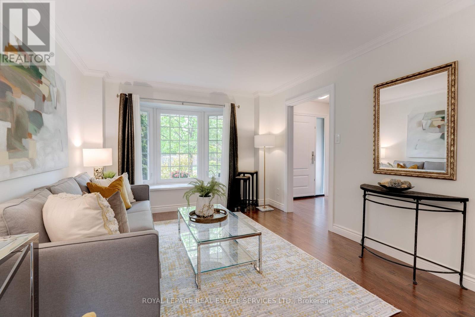 












3097 SWANSEA DRIVE

,
Oakville,




Ontario
L6L6H7

