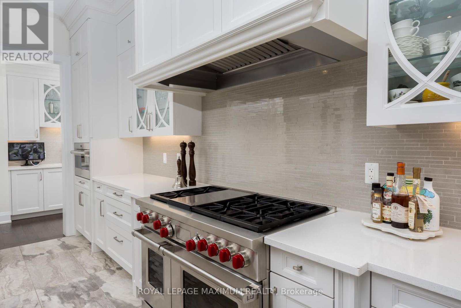 












49 MARY NATASHA COURT

,
Vaughan,




Ontario
L4H4N6

