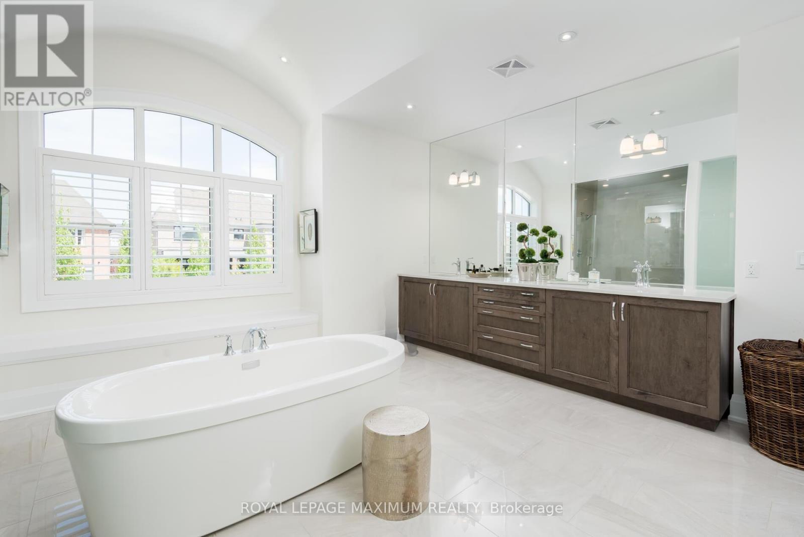












49 MARY NATASHA COURT

,
Vaughan,




Ontario
L4H4N6

