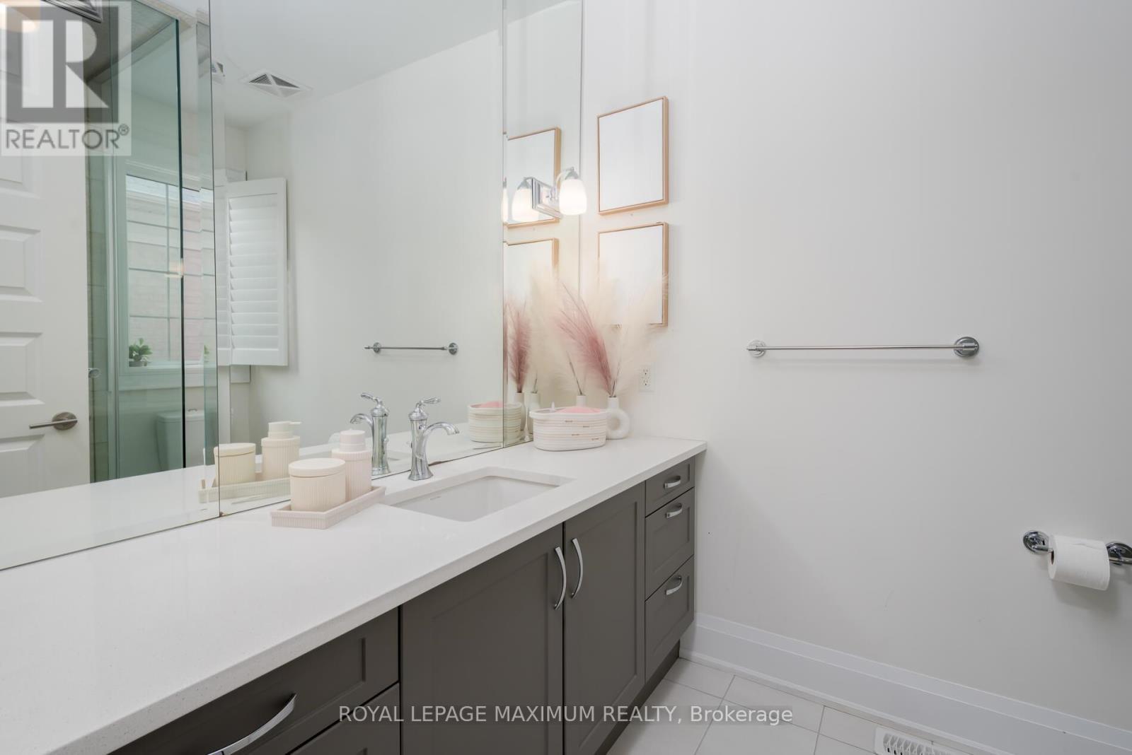 












49 MARY NATASHA COURT

,
Vaughan,




Ontario
L4H4N6

