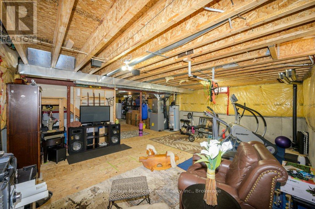 












152 WESTON DRIVE

,
Milton (SC Scott),




Ontario
L9T0V6

